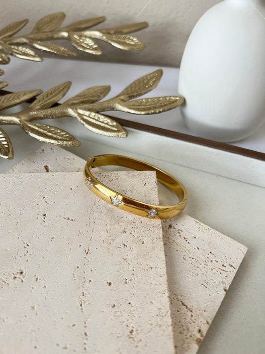 Stella Bangle