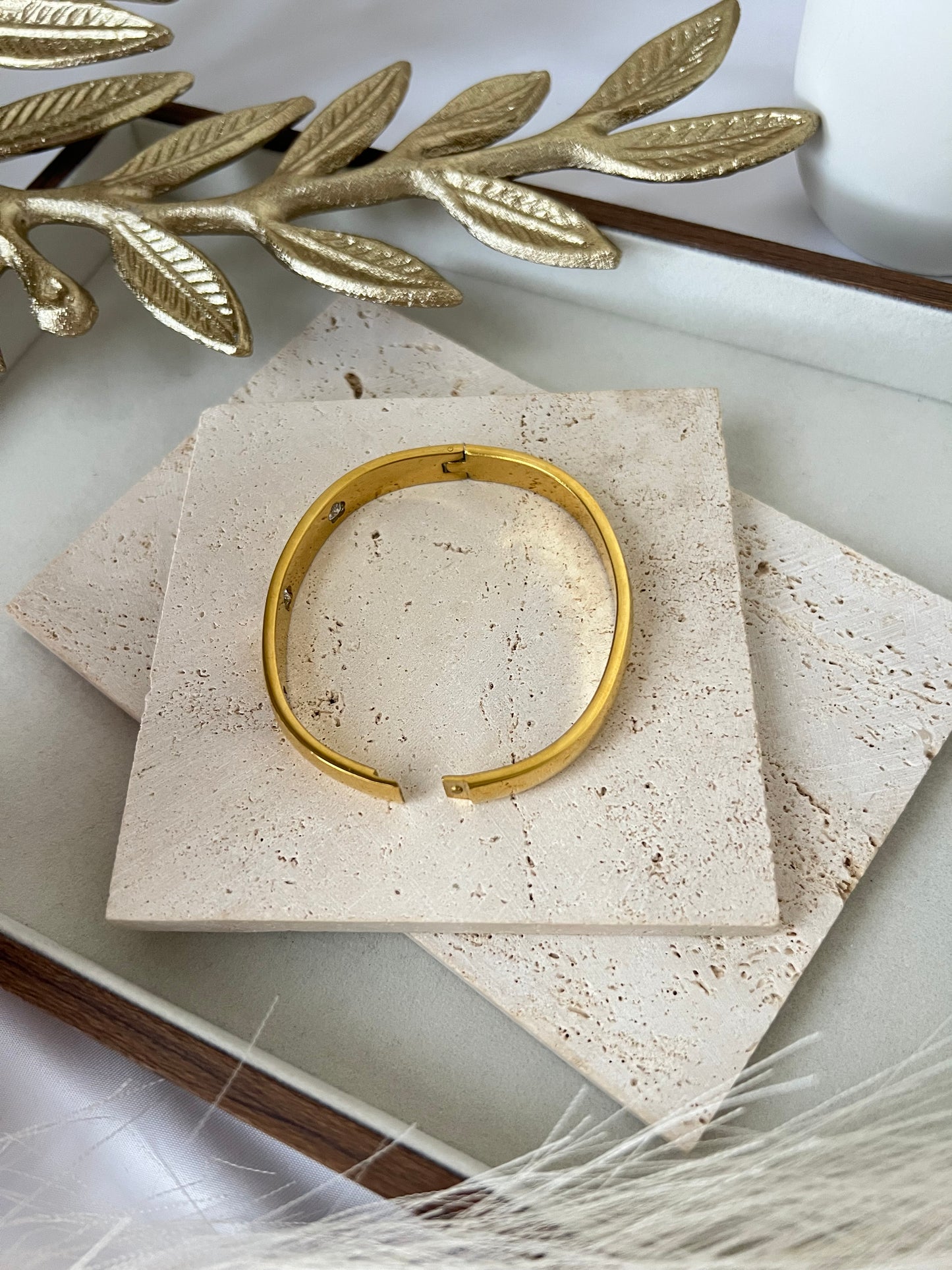 Stella Bangle