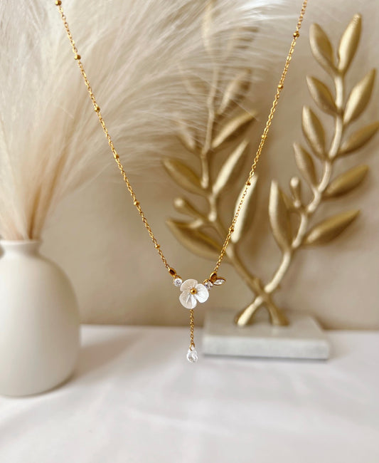 Ivory Blossom Necklace