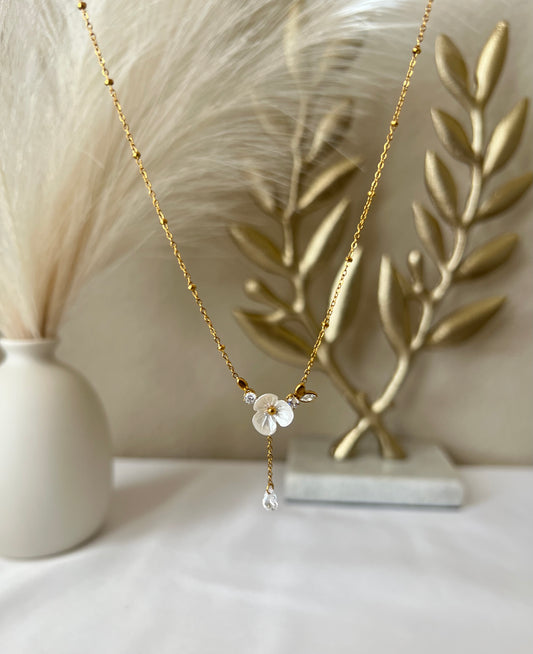 Ivory Blossom Necklace