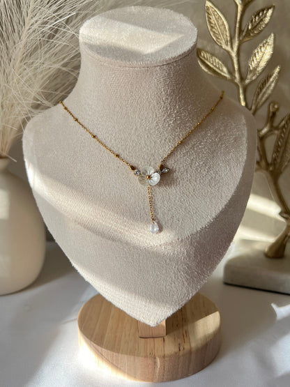 Ivory Blossom Necklace