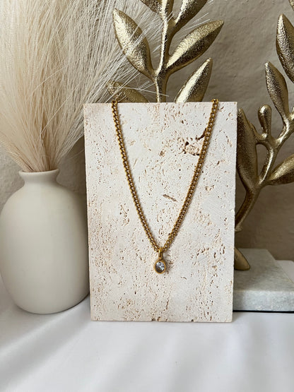 Leah Pendant Necklace
