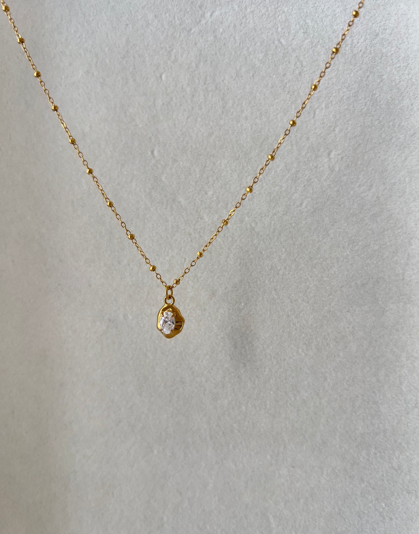 Daphne Necklace | Pendant Necklace