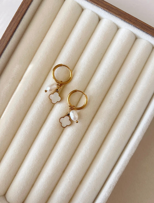 Marie pearl clover earrings